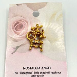 Gold Angel Lapel Pin Nostalgic Spinning Wheel Angel Brooch